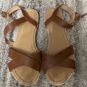 Elegant Tan Strappy Sandals (7)